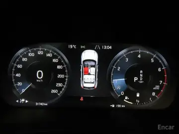 2021 Volvo XC40 с пробегом 31 743 км