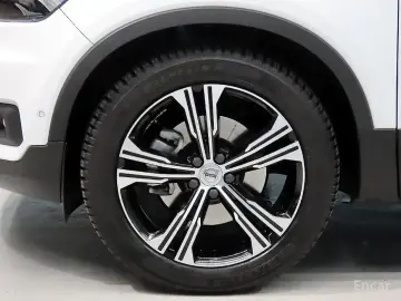 2021 Volvo XC40 с пробегом 31 743 км