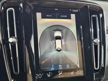 2021 Volvo XC40 с пробегом 32 099 км