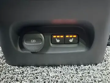 2021 Volvo XC40 с пробегом 32 099 км