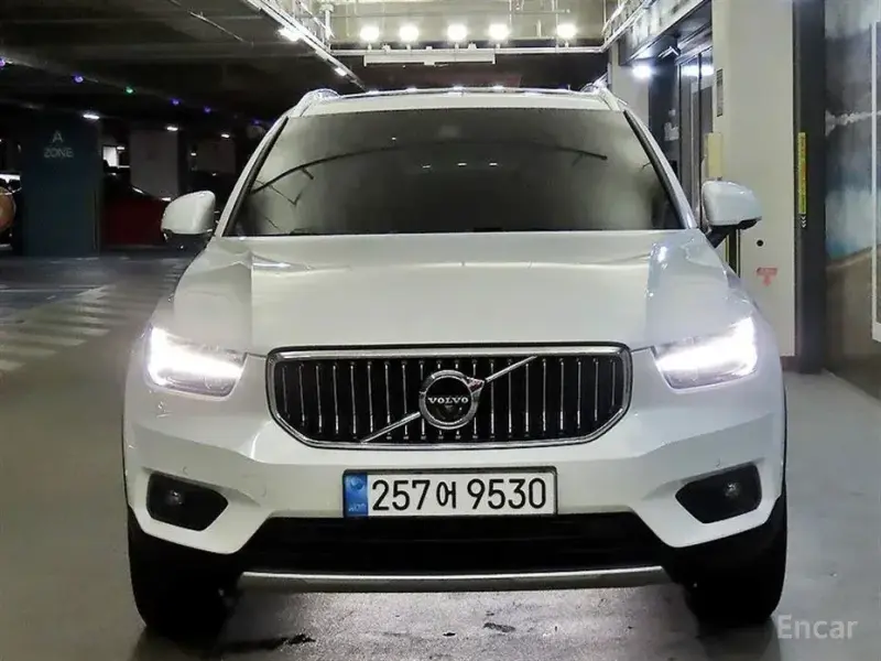 2022 Volvo XC40 с пробегом 36 816 км