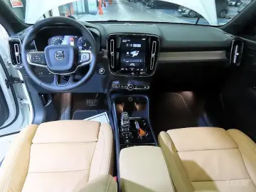 2022 Volvo XC40 с пробегом 36 816 км