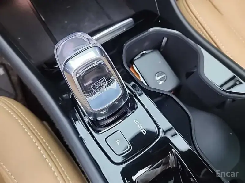 2022 Volvo XC40 с пробегом 48 909 км