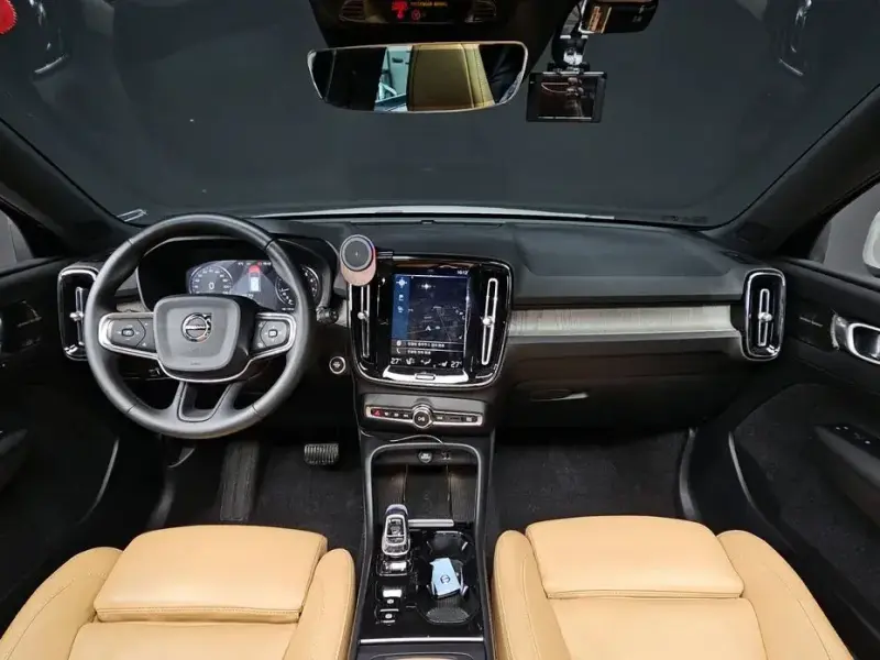 2019 Volvo XC40 с пробегом 38 751 км