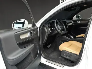 2019 Volvo XC40 с пробегом 38 751 км