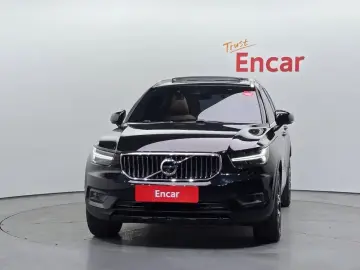 2021 Volvo XC40 с пробегом 32 479 км