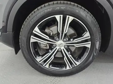 2021 Volvo XC40 с пробегом 32 479 км