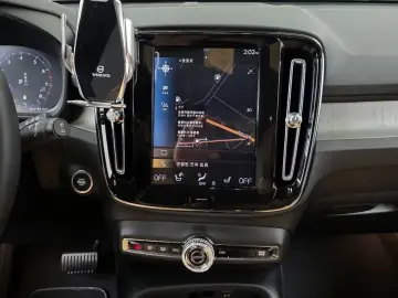2021 Volvo XC40 с пробегом 7 518 км