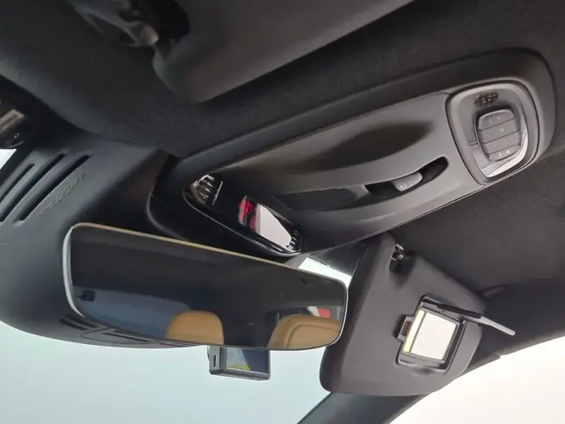 2021 Volvo XC40 с пробегом 32 479 км