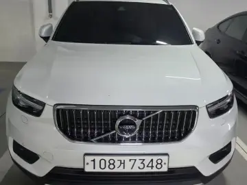 2020 Volvo XC40 с пробегом 41 500 км