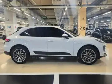 2021 Porsche Macan с пробегом 49 096 км