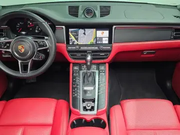 2021 Porsche Macan с пробегом 49 096 км