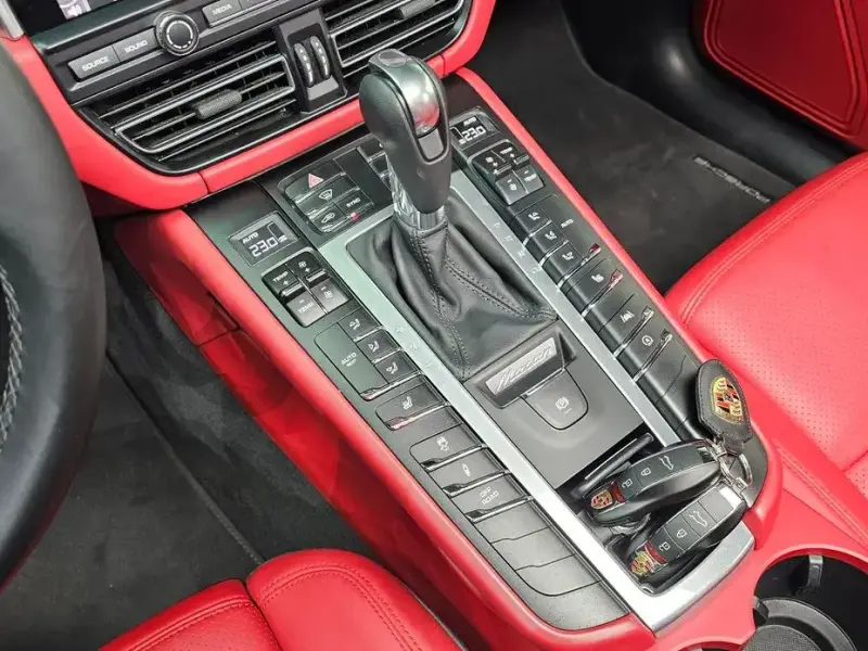 2021 Porsche Macan с пробегом 49 096 км