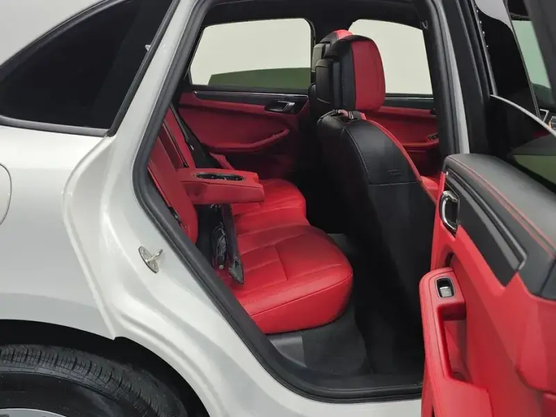 2021 Porsche Macan с пробегом 49 096 км