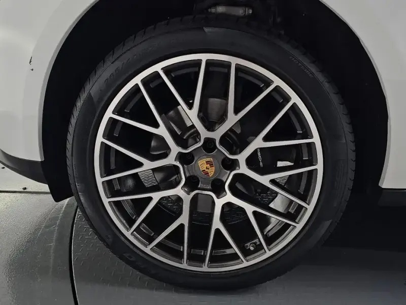 2021 Porsche Macan с пробегом 4 970 км