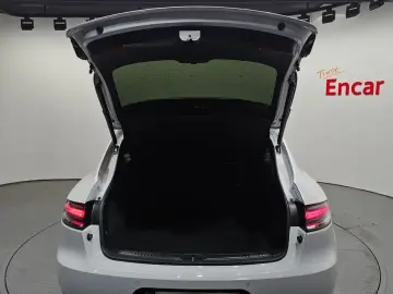2021 Porsche Macan с пробегом 49 096 км