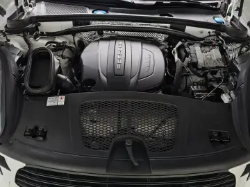 2021 Porsche Macan с пробегом 4 970 км