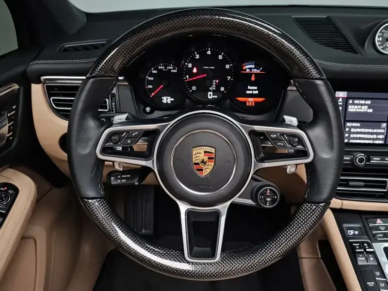 2021 Porsche Macan с пробегом 4 970 км