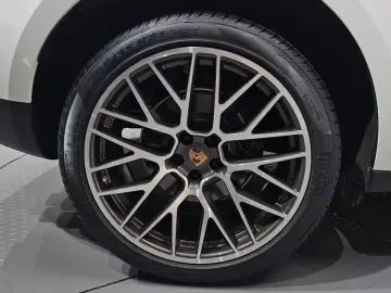 2021 Porsche Macan с пробегом 4 970 км