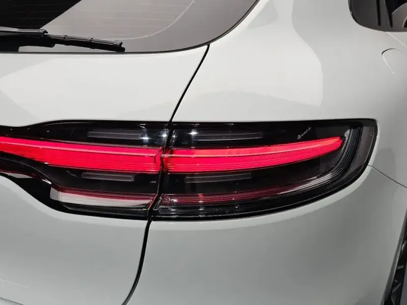 2021 Porsche Macan с пробегом 4 970 км