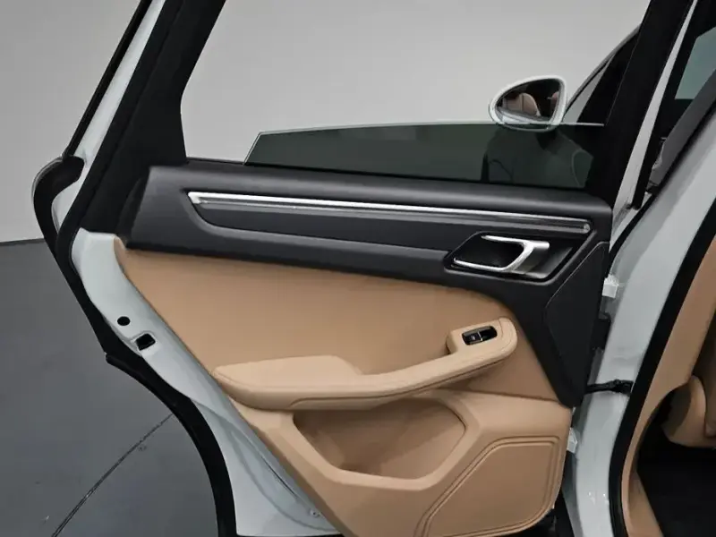 2021 Porsche Macan с пробегом 4 970 км