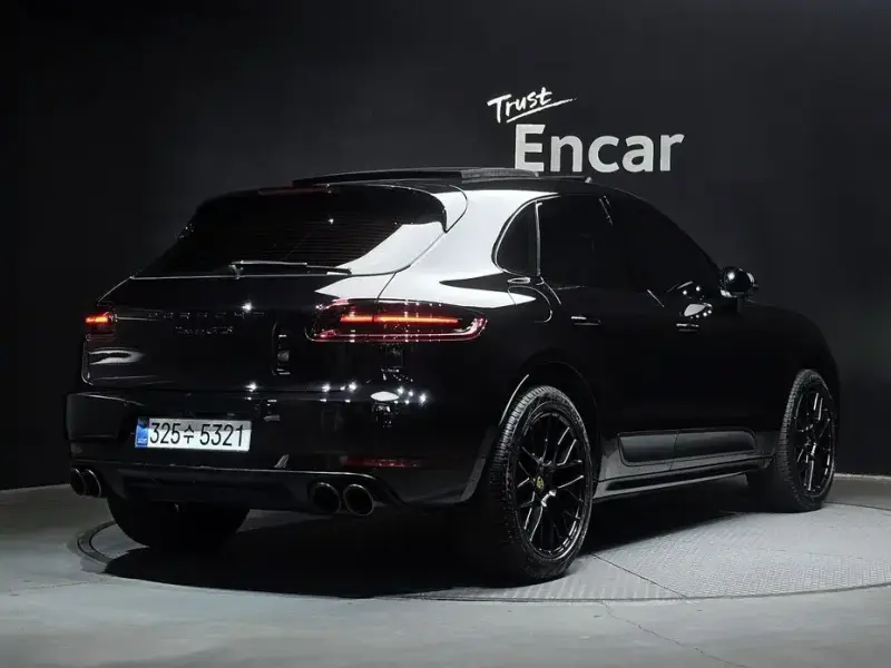 2018 Porsche Macan с пробегом 28 186 км