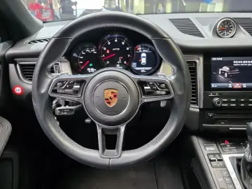 2018 Porsche Macan с пробегом 28 186 км