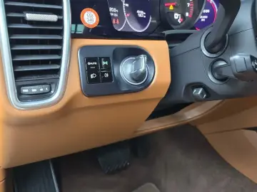 2020 Porsche Cayenne с пробегом 40 139 км
