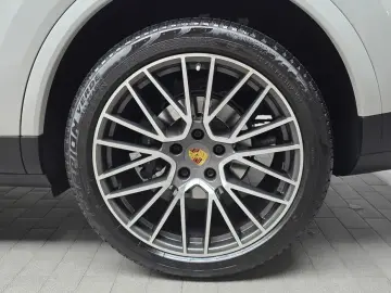 2020 Porsche Cayenne с пробегом 40 139 км