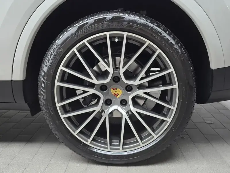 2020 Porsche Cayenne с пробегом 40 139 км