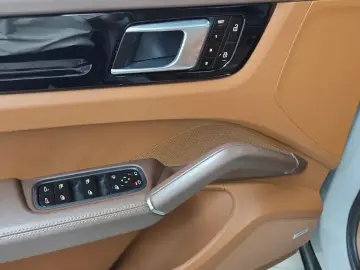 2020 Porsche Cayenne с пробегом 40 139 км