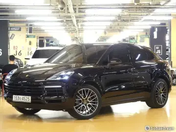 2021 Porsche Cayenne с пробегом 24 000 км