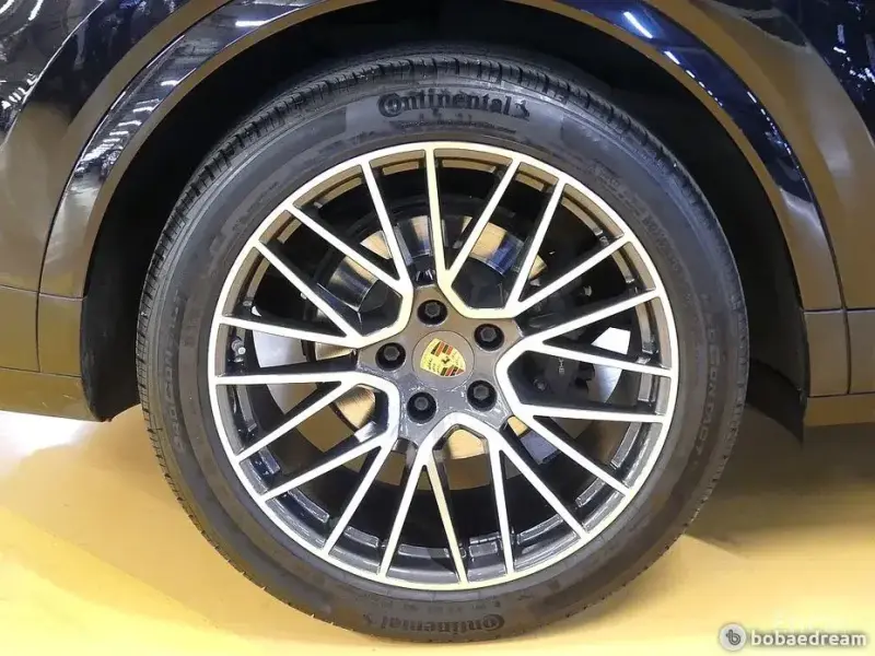 2021 Porsche Cayenne с пробегом 24 000 км