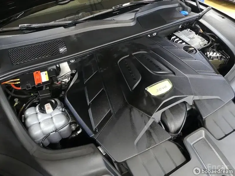 2021 Porsche Cayenne с пробегом 24 000 км