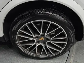 2020 Porsche Cayenne с пробегом 40 987 км