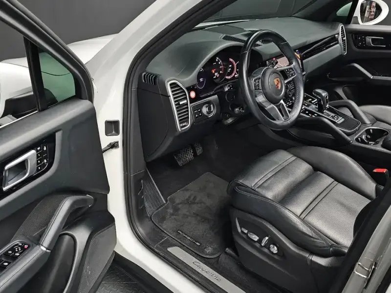2020 Porsche Cayenne с пробегом 40 987 км