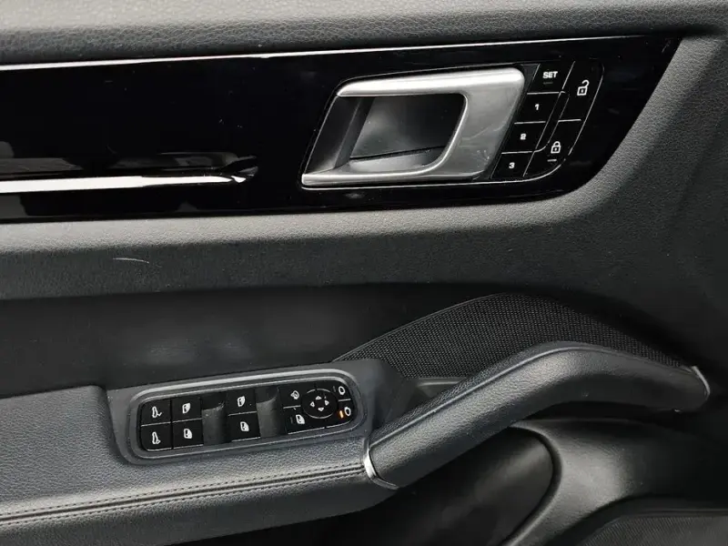 2020 Porsche Cayenne с пробегом 40 987 км