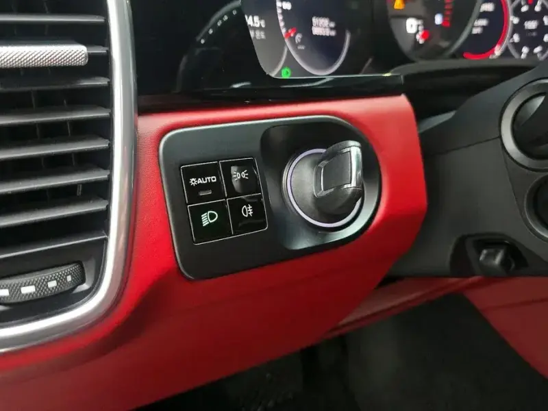 2020 Porsche Cayenne с пробегом 51 202 км