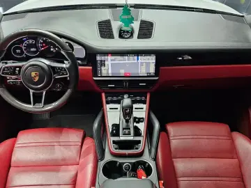 2020 Porsche Cayenne с пробегом 37 223 км