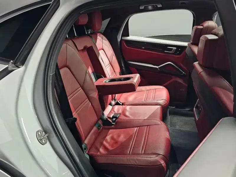 2020 Porsche Cayenne с пробегом 37 223 км