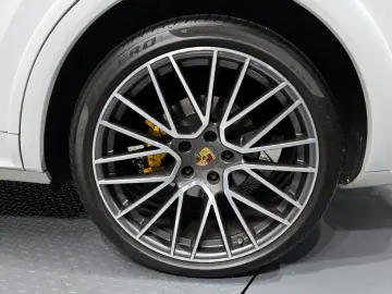 2021 Porsche Cayenne с пробегом 28 985 км