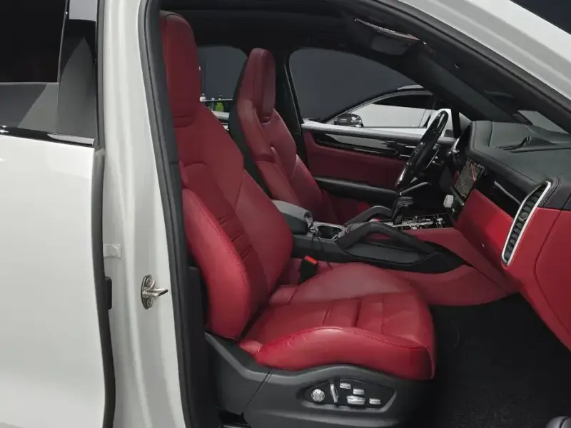 2021 Porsche Cayenne с пробегом 28 985 км