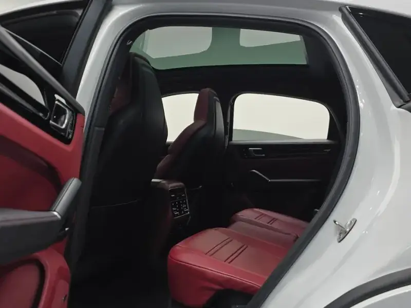 2021 Porsche Cayenne с пробегом 28 985 км