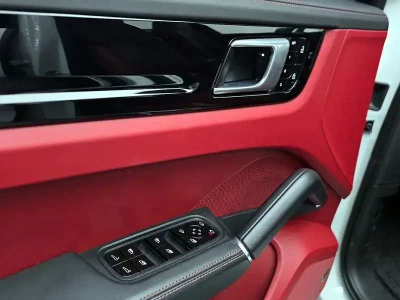 2021 Porsche Cayenne с пробегом 28 985 км