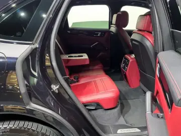 2020 Porsche Cayenne с пробегом 57 441 км