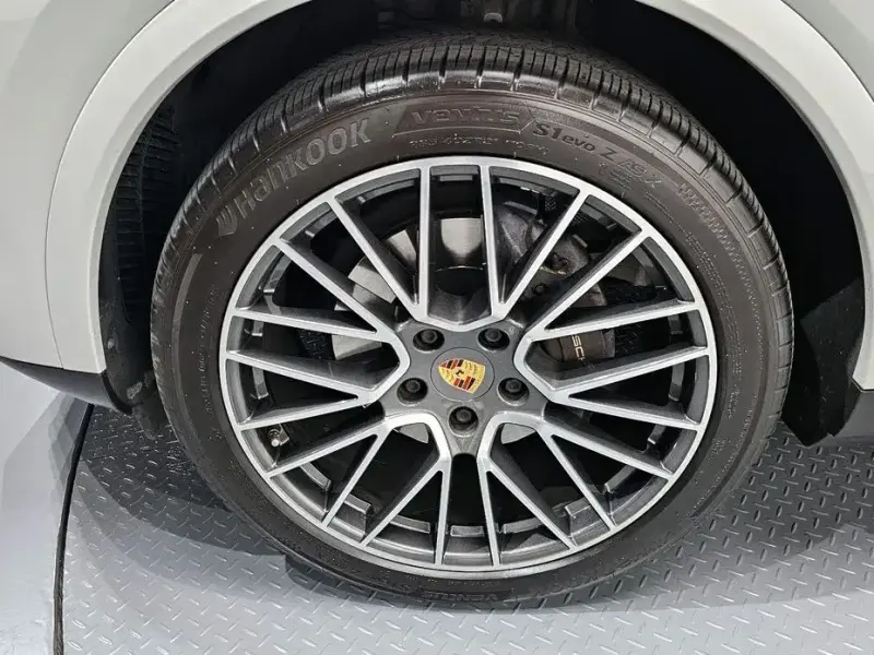 2020 Porsche Cayenne с пробегом 27 732 км