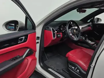 2021 Porsche Cayenne с пробегом 38 598 км