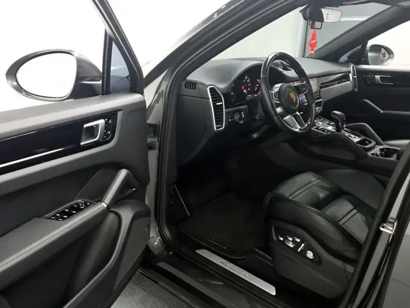 2020 Porsche Cayenne с пробегом 48 374 км