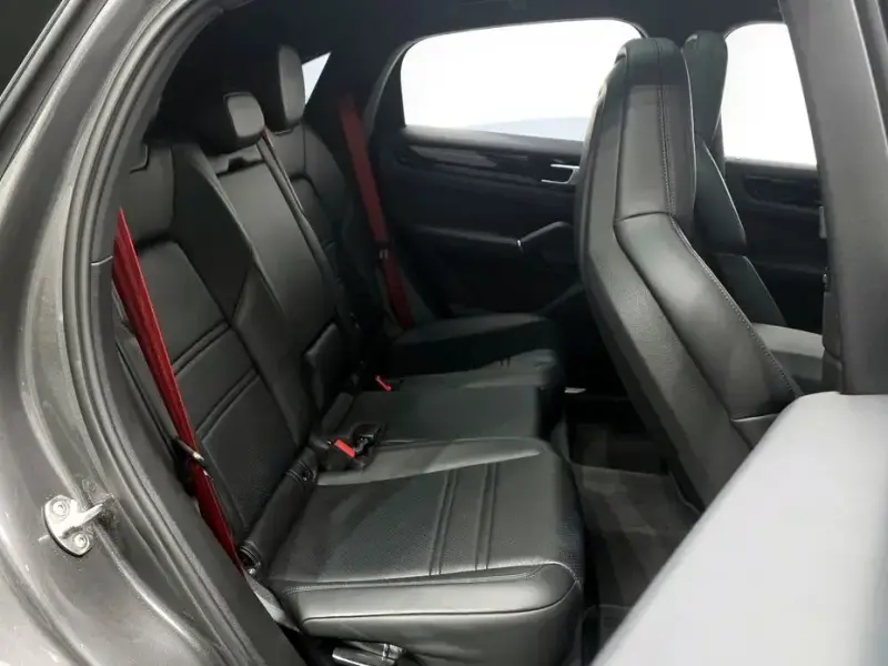 2020 Porsche Cayenne с пробегом 48 374 км