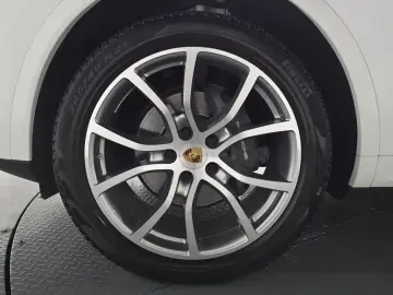 2020 Porsche Cayenne с пробегом 21 670 км